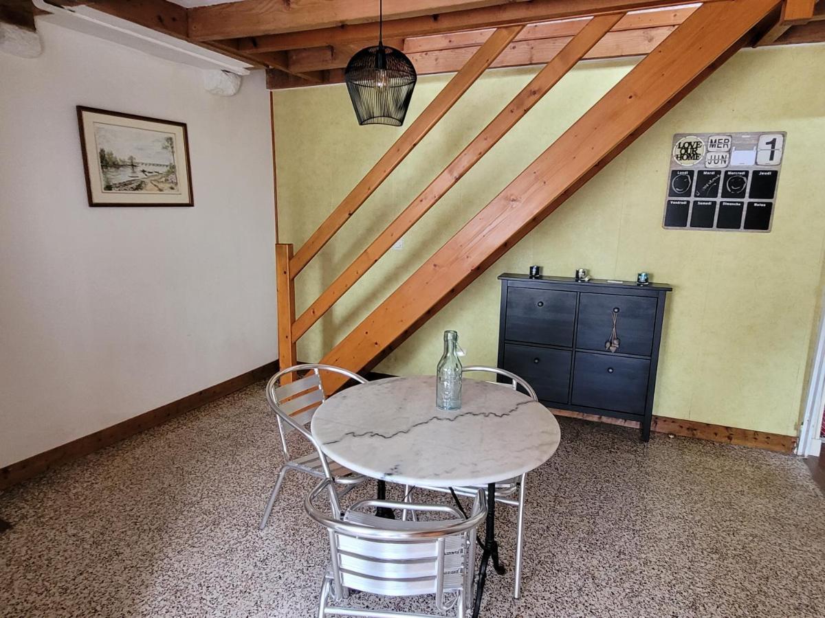 Gite De La Tour De Loire - 65 M2 Au Pied D'Une Tour De Gue Du 17Eme Siecle Mer Eksteriør billede