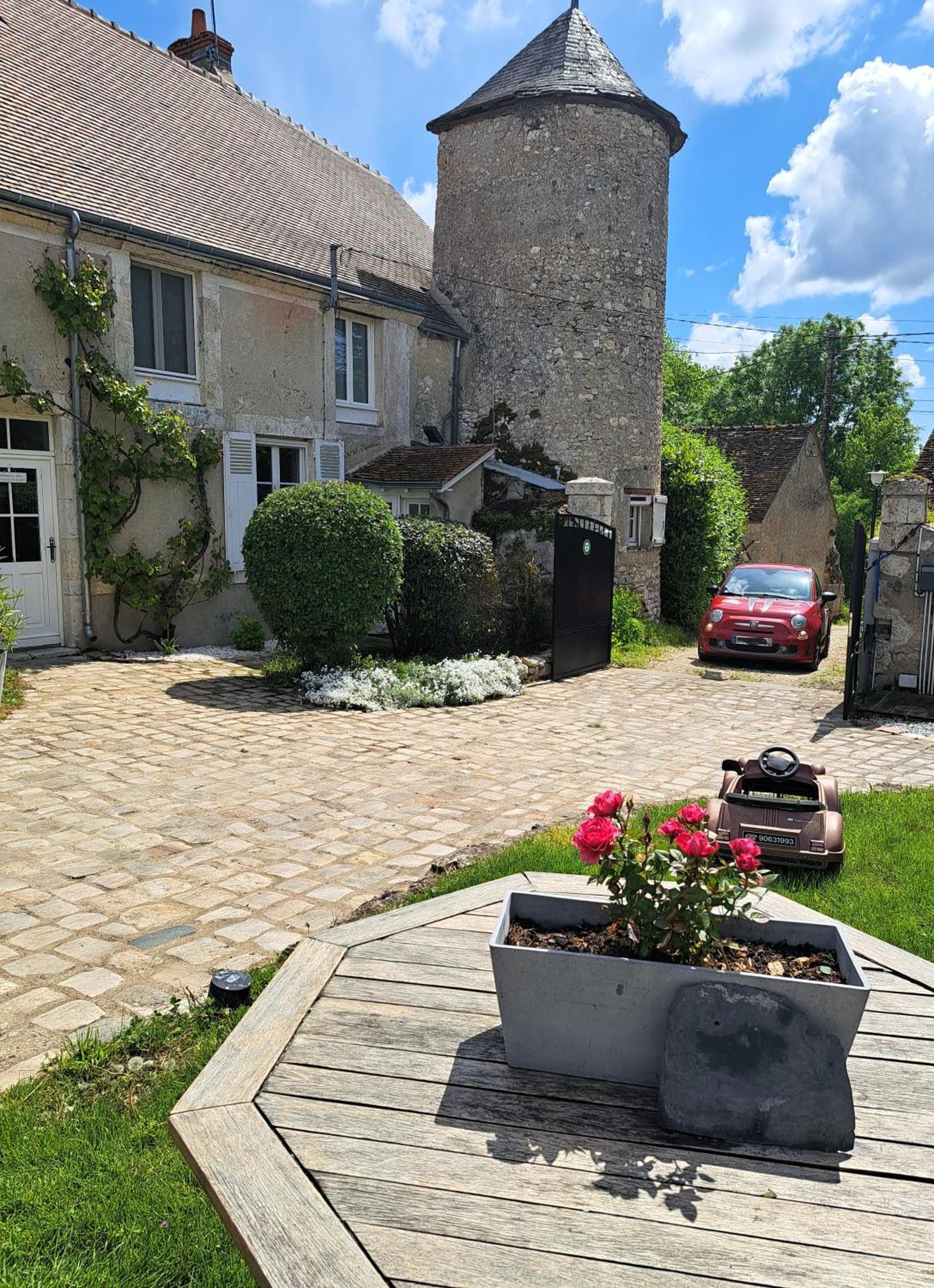 Gite De La Tour De Loire - 65 M2 Au Pied D'Une Tour De Gue Du 17Eme Siecle Mer Eksteriør billede