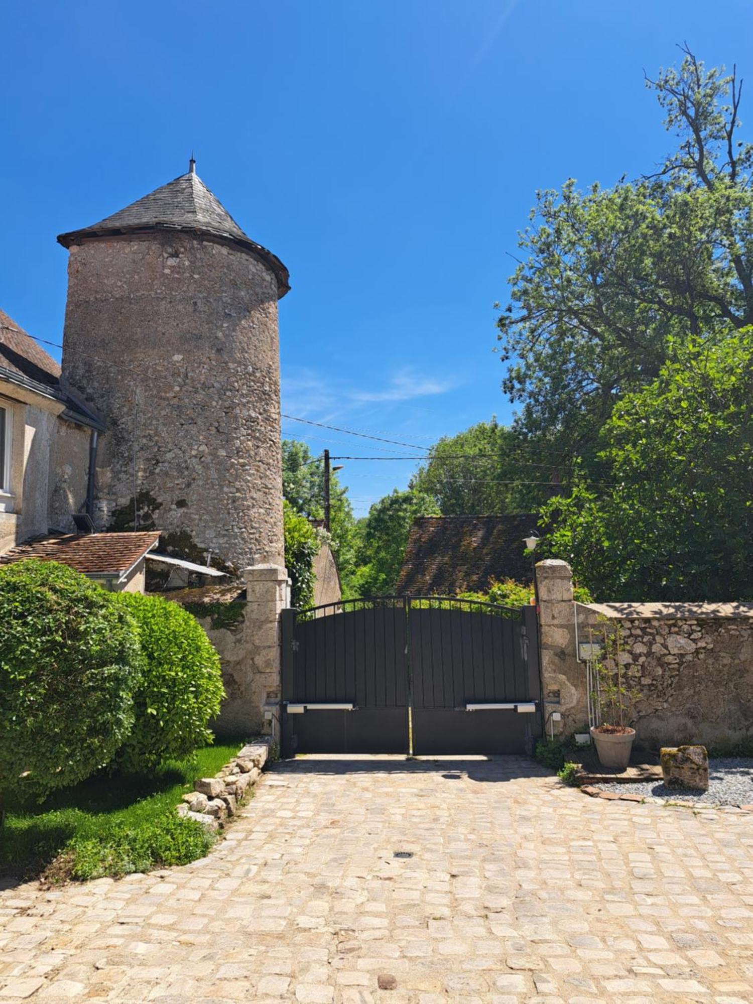 Gite De La Tour De Loire - 65 M2 Au Pied D'Une Tour De Gue Du 17Eme Siecle Mer Eksteriør billede